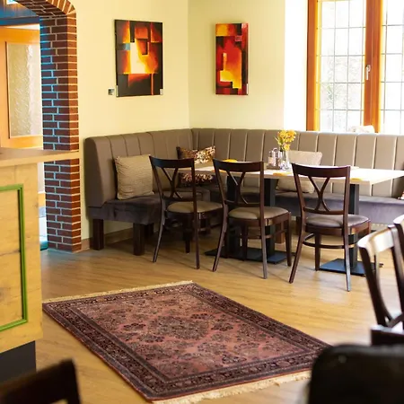 & Restaurant Hubertus Hotell